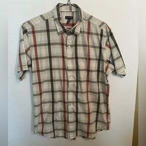 VAN HEUSEN BURNT RED/BLACK/GREY/CREAM SHORT SLEEVE SHIRT. SIZE XL